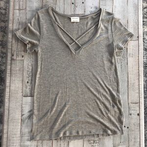 Emory Park crisscross v-neck short sleeve shirt